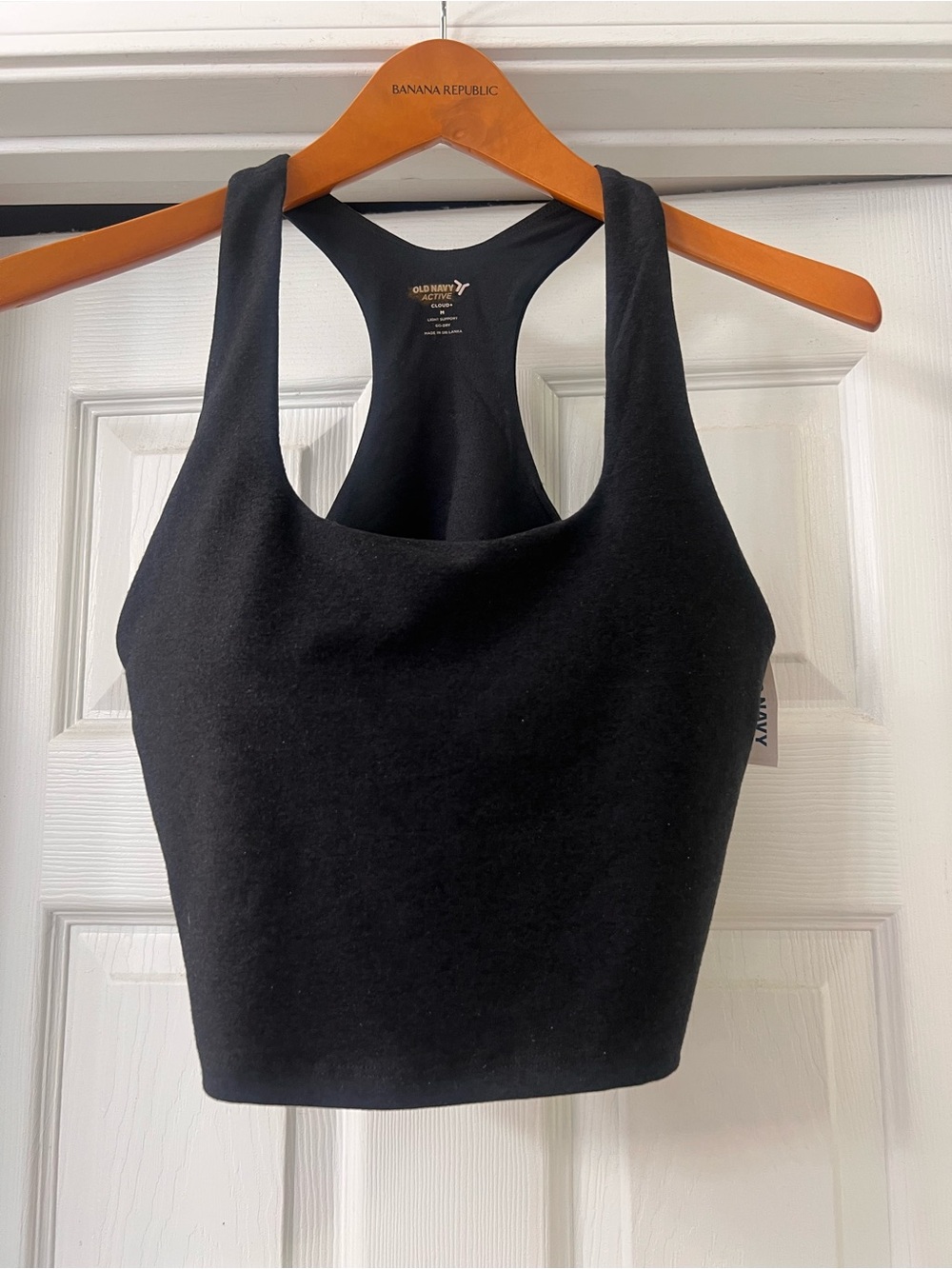Old Navy Black Active  Racerback Crop Tank Sz Medium 
Active/ Gym